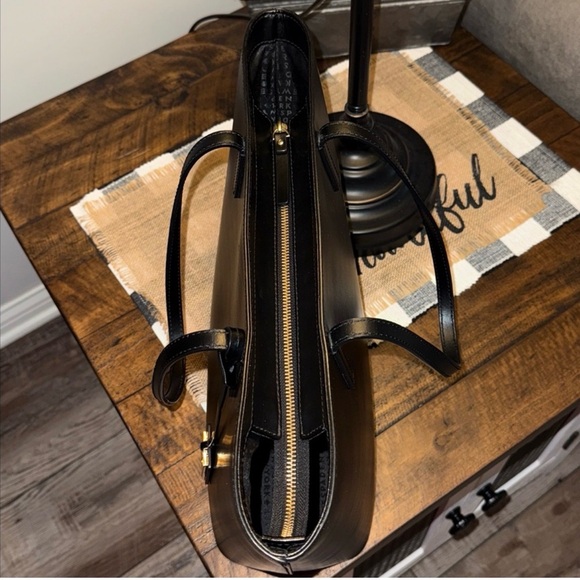 Kate Spade Elegant Black Tote - Picture 8 of 11